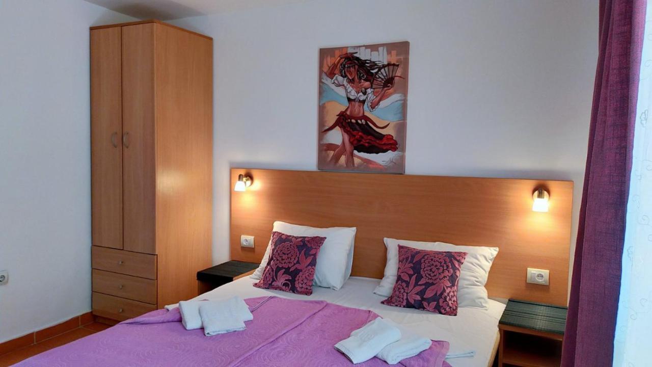 Guesthouse Tri Palme Bečići 外观 照片