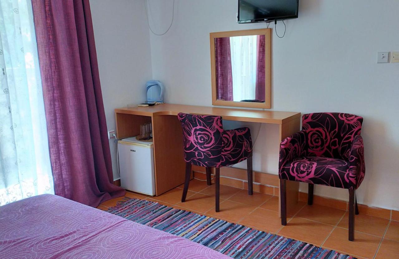 Guesthouse Tri Palme Bečići 外观 照片