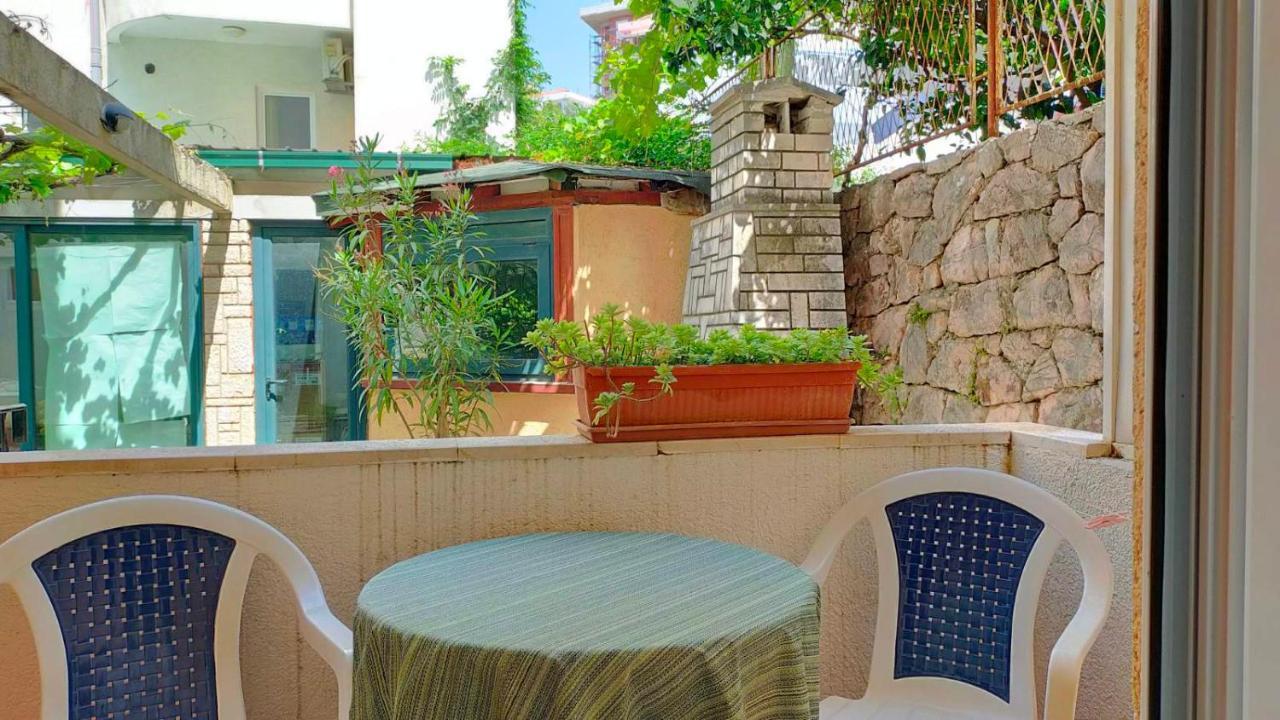 Guesthouse Tri Palme Bečići 外观 照片