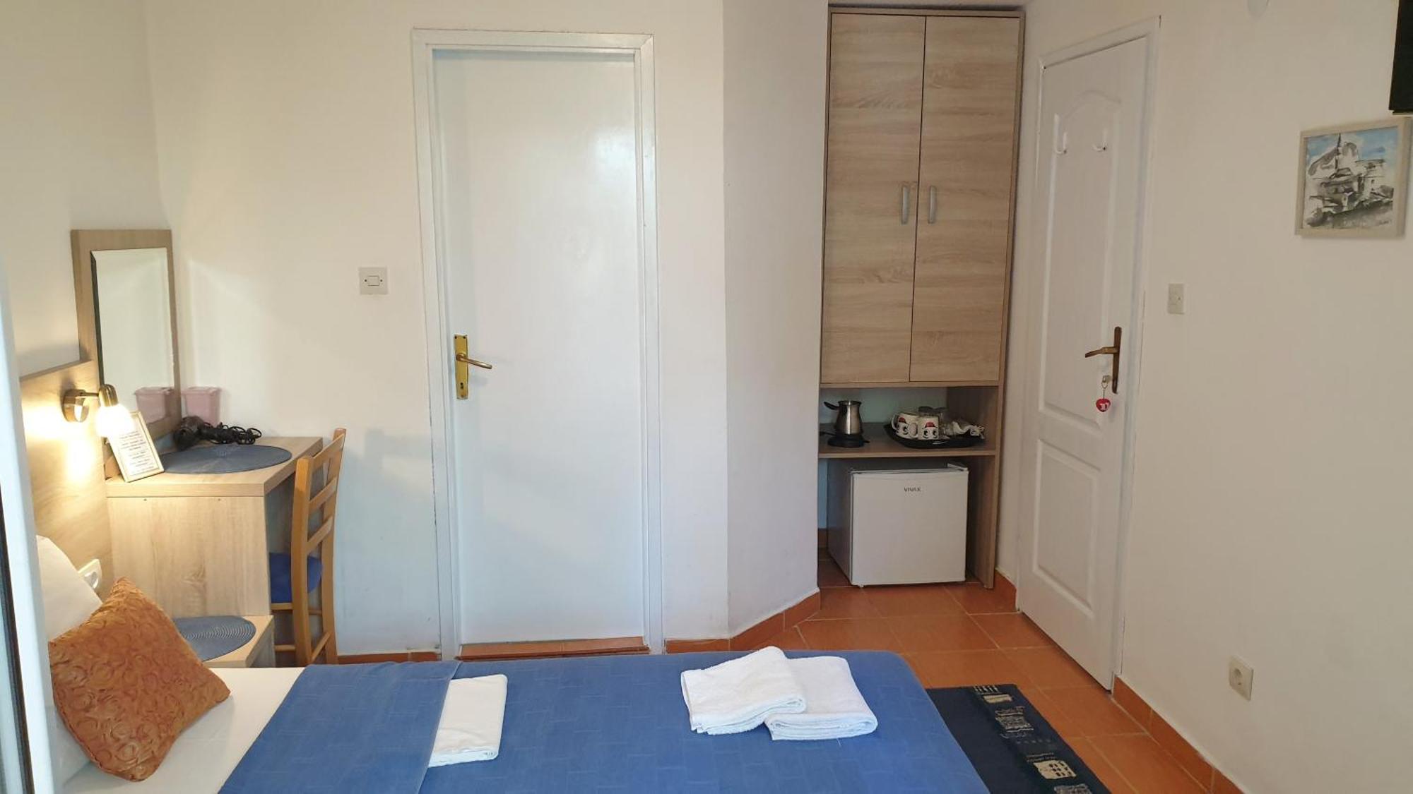 Guesthouse Tri Palme Bečići 外观 照片